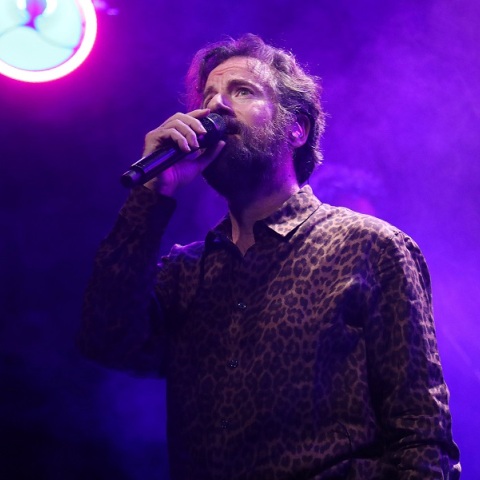 Κωστής Μαραβέγιας: Όλοι έχουμε και θηλυκή πλευρά αλλά κάποιοι την πνίγουμε (βίντεο)