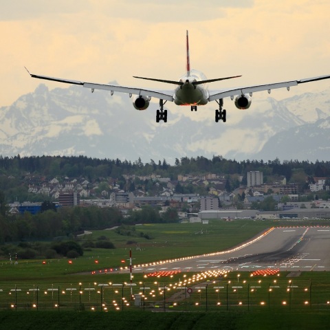 Χάος από επιβάτη πτήσης από το Τόκιο στο Χιούστον - Προσπάθησε να ανοίξει την πόρτα έκτακτης ανάγκης