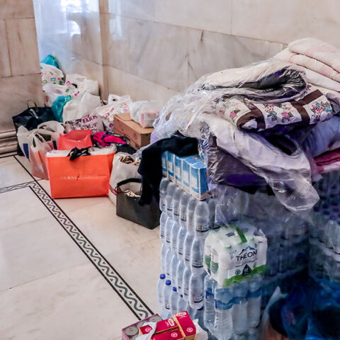 Ανθρωπιστική βοήθεια για τους σεισμοπαθείς σε Τουρκία και Συρία συγκεντρώνεται στο Δημαρχείο της Αθήνας