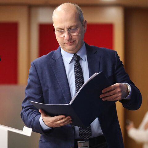 Γιάννης Οικονόμου