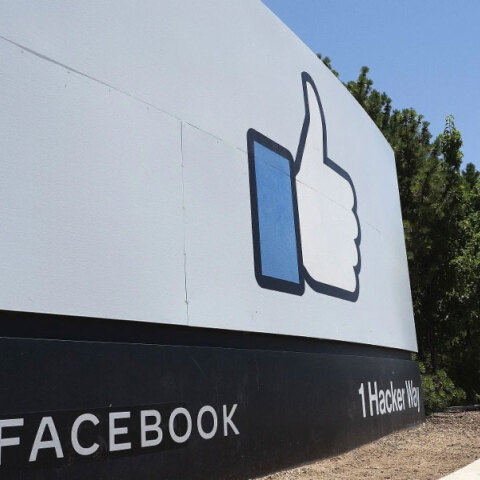 Έρχεται το Meta Verified στο Facebook