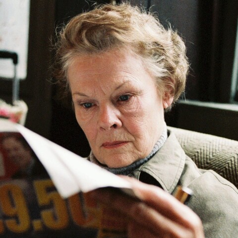 Η Τζούντι Ντεντς δεν μπορεί να διαβάζει πλέον σενάρια για νέες ταινίες