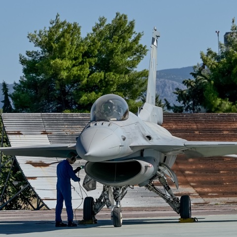 Πολεμική Αεροπορία: Υποσμηναγός βρέθηκε απαγχονισμένος μέσα στη μονάδα του στην Ελευσίνα