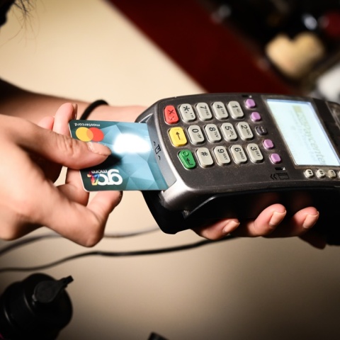 POS και πληρωμή με κάρτα