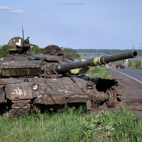 Κατεστραμμένο ρωσικό τανκ στην Ουκρανία