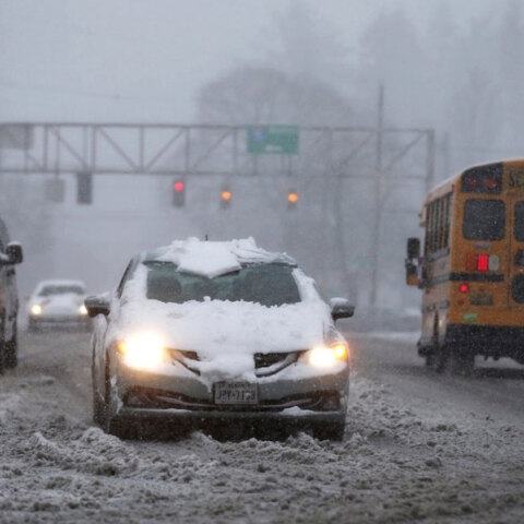 Τα χιόνια στο Λος Άντζελες έφεραν προβλήματα στους δρόμους