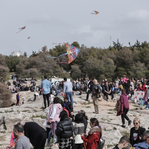 ΚΟΥΛΟΥΜΑ ΣΤΟΝ ΛΟΦΟ ΤΟΥ ΦΙΛΟΠΑΠΠΟΥ ΑΠΟ ΤΟΝ ΔΗΜΟ ΑΘΗΝΑΙΩΝ (ΒΑΣΙΛΗΣ ΡΕΜΠΑΠΗΣ/EUROKINISSI)