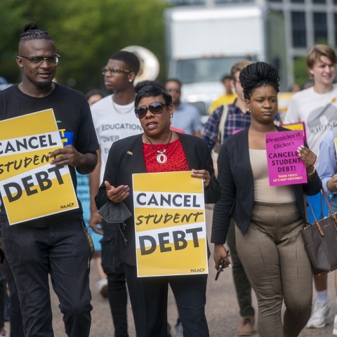 ΗΠΑ: Το Ανώτατο Δικαστήριο ενδέχεται να ακυρώσει τη διαγραφή του φοιτητικού χρέους που προωθεί ο πρόεδρος Μπάιντεν	