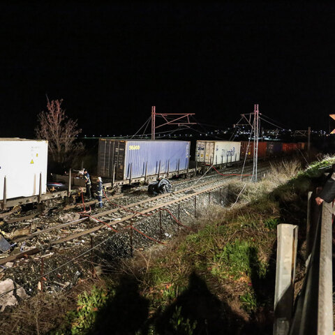 Σύγκρουση τρένων στα Τέμπη κοντά στη Λάρισα είχε ως αποτέλεσμα δεκάδες άνθρωποι να χάσουν τη ζωή τους