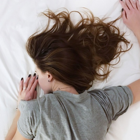 Πόσο πρέπει να κοιμόμαστε για την καλύτερη άμυνα στις λοιμώξεις