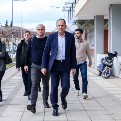 Τέμπη: Ολοκληρώθηκε η ενημέρωση του Γιώργου Γεραπετρίτη στη Λάρισα