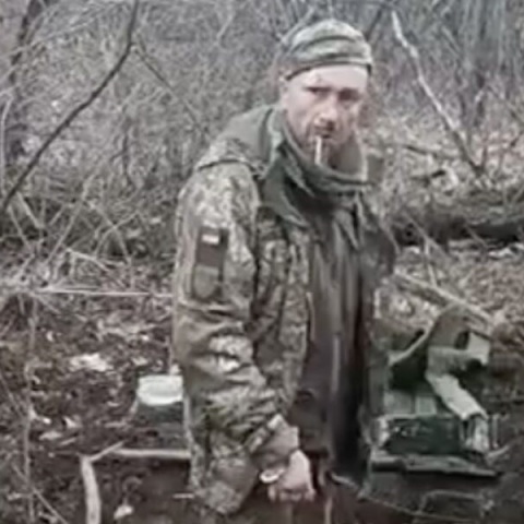 Φώναξε «δόξα στην Ουκρανία» πριν τον γαζώσουν με Καλάσνικοφ