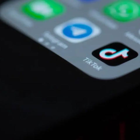 ΗΠΑ: Το TikTok «προκαλεί» ανησυχίες για την εθνική ασφάλεια, δηλώνει ο διευθυντής του FBI