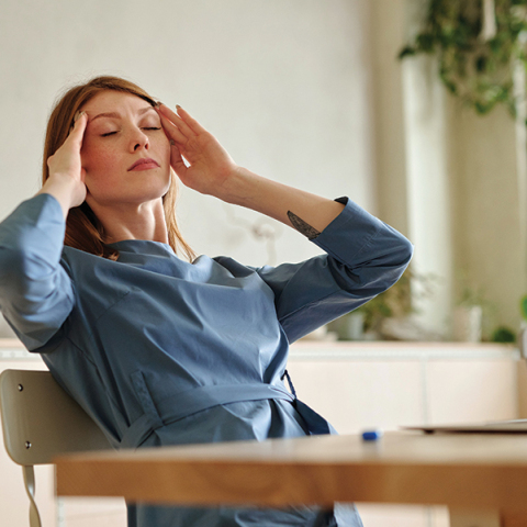 Οι πρωτογενείς πονοκέφαλοι συνδέονται με φλεγμονή του αυχένα