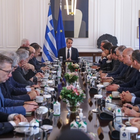 Τέμπη - Yπουργικό: Ο Γ. Γεραπετρίτης παρουσίασε τα μέτρα για την αποκατάσταση της ασφάλειας των σιδηροδρόμων