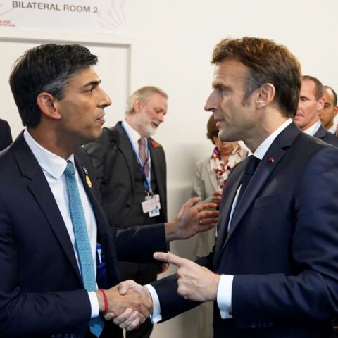 Γαλλία - Βρετανία: Σύνοδος Μακρόν και Σούνακ στο Παρίσι με στόχο την "ανανέωση" της γαλλοβρετανικής συνεργασίας	