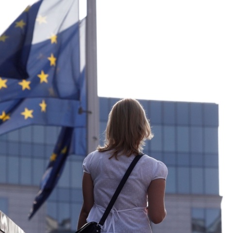 Η Κομισιόν πρότεινε τη μεταρρύθμιση της αγοράς ηλεκτρικής ενέργειας: Οι στόχοι για ενίσχυση των ανανεώσιμων πηγών, προστασία καταναλωτών και ανταγωνιστικότητα.