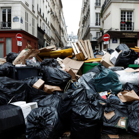 Σκουπίδια στο Παρίσι