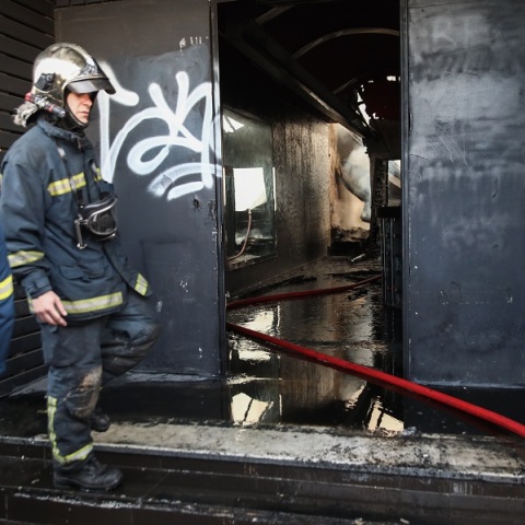 Φωτιά σε νυχτερινό κέντρο στο Γκάζι