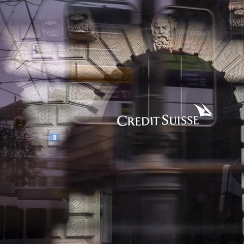 Εξαγορά της Credit Suisse από την UBS: Έντονες επικρίσεις στην Ελβετία