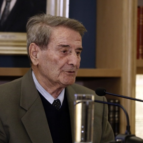 Πέθανε ο δημοσιογράφος Βασίλης Νικολόπουλος