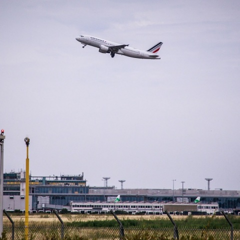 	Γαλλία: Προβλήματα στις αερομεταφορές λόγω της απεργίας των ελεγκτών εναέριας κυκλοφορίας