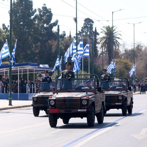 25η Μαρτίου: Με μεγαλοπρέπεια η στρατιωτική παρέλαση στην Αθήνα