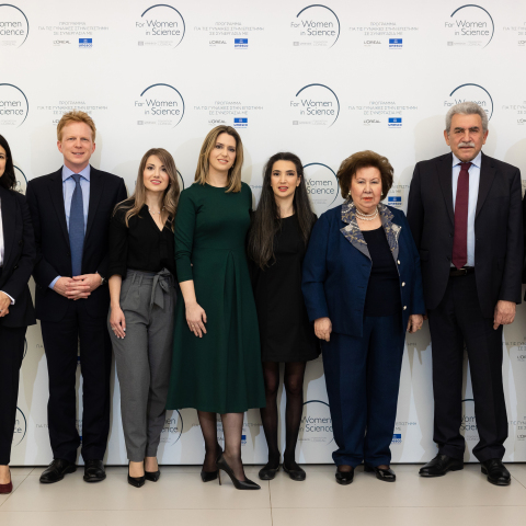 Δήμητρα Πετρίδη, Alex Davison, Ιωάννα Κεκλίκογλου, Ελένη Βεργαδή, Μαρούλα Κόκοτου, Αικατερίνη Τζιτζικώστα, Τριαντάφυλλος Αλμπάνης, Νίκη Λυμπεράκη