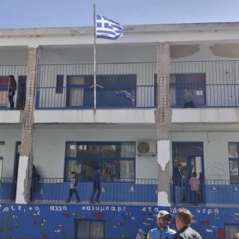 Καταγγελία Τσελέντη για «σχολείο-φέρετρο» στη Χίο