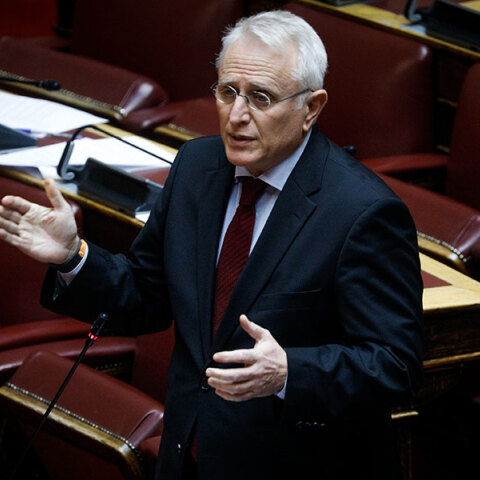 Γιάννης Ραγκούσης