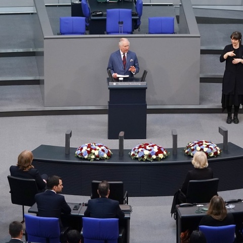 Βασιλιάς Κάρολος: Ιστορική ομιλία στην Bundestag
