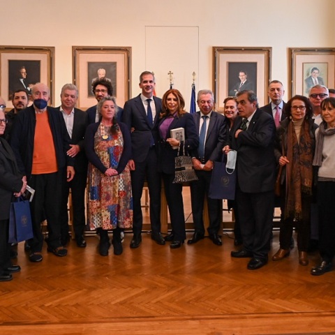  Παρουσιάστηκε το ανθολόγιο «Αθηναϊκό Μειδίαμα» -  80 ξεχωριστές ιστορίες για την πόλη