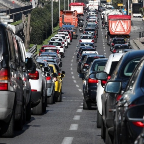 Κίνηση στους δρόμους της Αθήνας