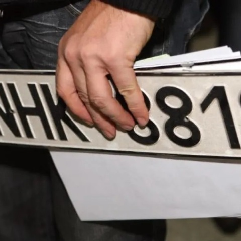 Πάσχα 2023: Επιστροφή πινακίδων και αδειών οδήγησης και κυκλοφορίας από τη Μεγάλη Δευτέρα