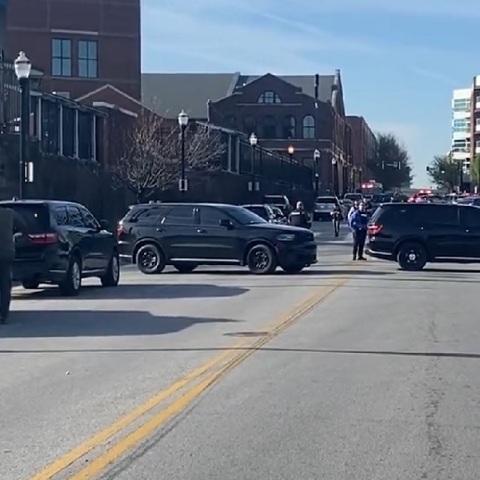 ΗΠΑ: Πέντε νεκροί και τουλάχιστον έξι τραυματίες από πυρά ενόπλου στο Λούιβιλ