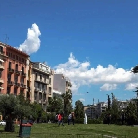 Καιρός σήμερα: Βελτιώνεται τη Μεγάλη Τετάρτη - Άνοδος της θερμοκρασίας