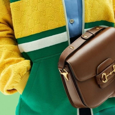 Gucci «1955 Horsebit»: Όλα όσα πρέπει να ξέρεις για την ιστορική τσάντα που διαφήμισε η Έλενα Γαλίφα