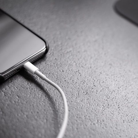 FBI - Κινητά τηλέφωνα: Μην χρησιμοποιείτε δημόσιους φορτιστές