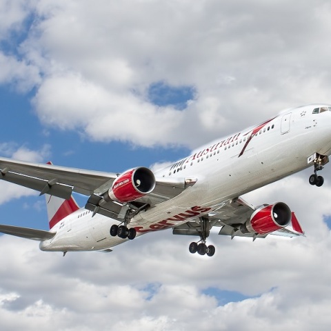 Boeing με προορισμό τη Νέα Υόρκη επέστρεψε στο αεροδρόμιο γιατί χάλασαν τα καζανάκια