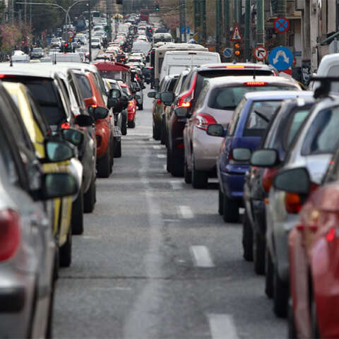 Κίνηση στους δρόμους της Αθήνας