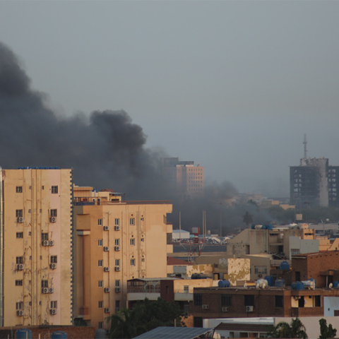 Μάχες και εκρήξεις στο Σουδάν