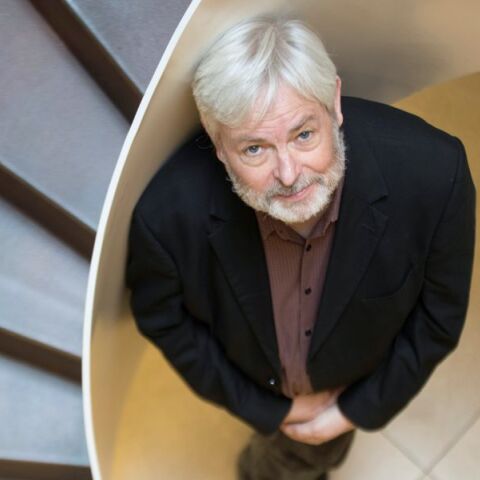 Τζόναθαν Κόου - Μπόρνβιλ, Το Διαιρεμένο Βασίλειο: Βιβλιοκριτική του μυθιστορήματος που κυκλοφορεί από τις εκδόσεις Πόλις.