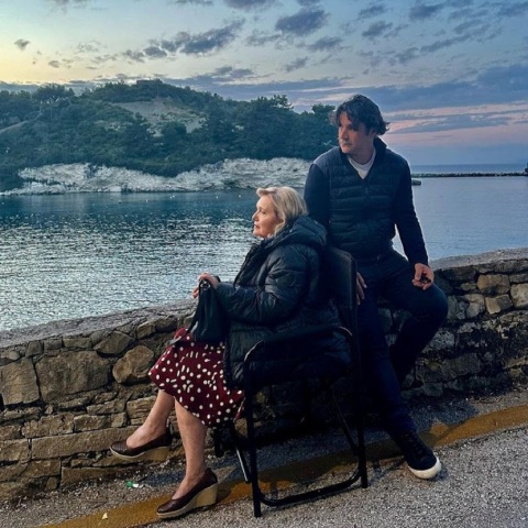 O Χριστόφορος Παπακαλιάτης και η Μαρία Καβογιάννη στα γυρίσματα του β' κύκλου του Maestro στους Παξούς