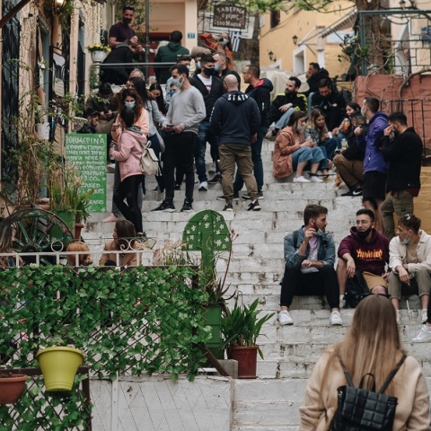 ΕΛΣΤΑΤ: Κατά 13,3% μειώθηκαν οι θάνατοι στη χώρα τις πρώτες 13 εβδομάδες του 2023