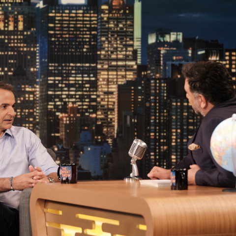 Ο Κυριάκος Μητσοτάκης στον Γρηγόρη Αρναούτογλου