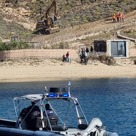 Κατεδάφιση αυθαιρέτου στη Μύκονο