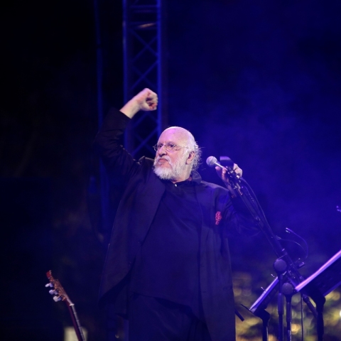 «Ας αρχίσουν οι χοροί»: Ο Διονύσης Σαββόπουλος είπε τη γνώμη του