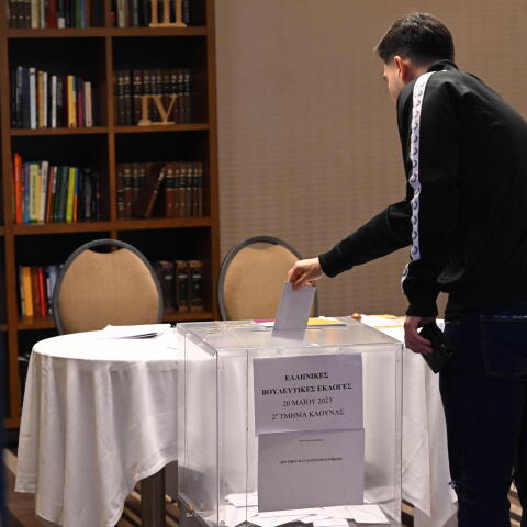 Ψηφοφορία για τις ελληνικές εκλογές στο Κάουνας της Λιθουανίας