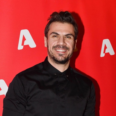 Ο Άκης Πετρετζίκης