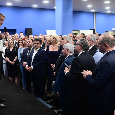 Μητσοτάκης σε βουλευτές ΝΔ: «Ηττήθηκε η τοξικότητα - Αυτοδύναμη Νέα Δημοκρατία»